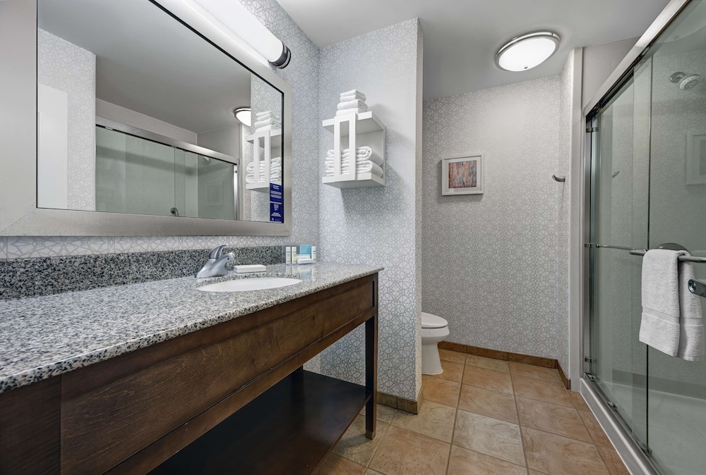 Hampton Inn Farmington MO 18/50