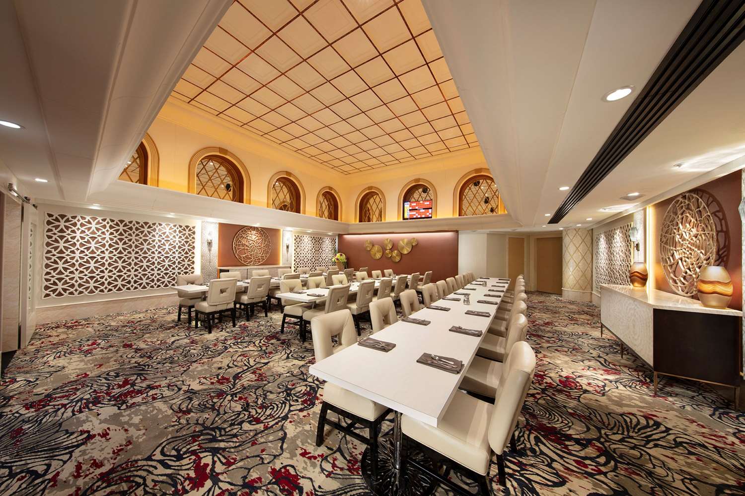 Peppermill Resort Spa Casino, WorldHotels Elite 8/21