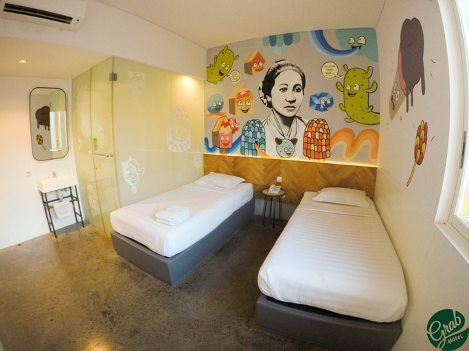 Grab Hotel Gresik 7/11