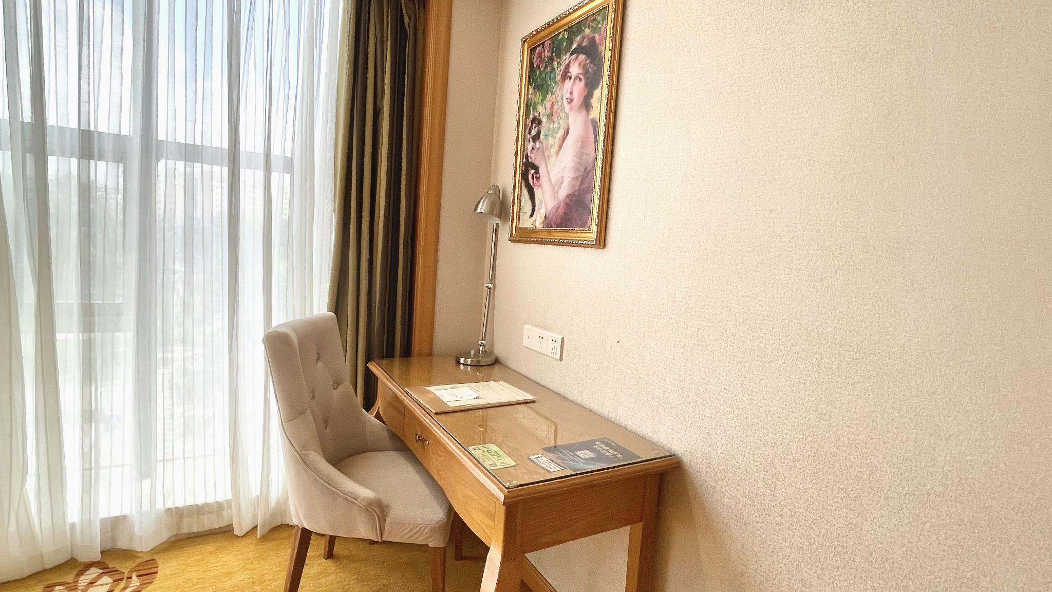 Vienna Hotel (Dongguan Baihuadong) 39/51