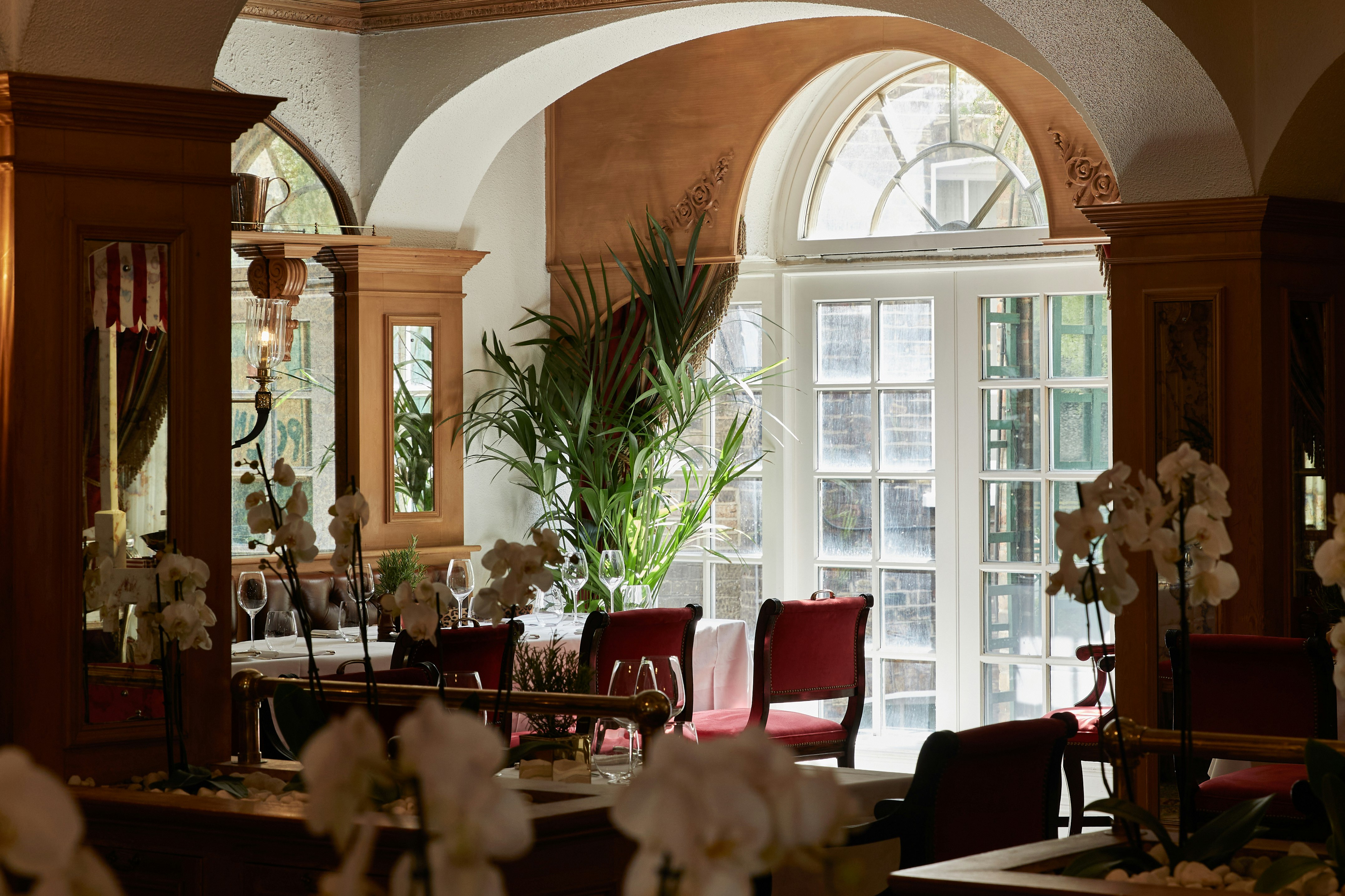 The Chesterfield Mayfair 47/84