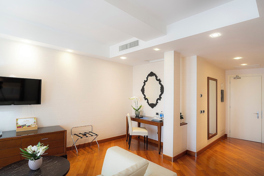 Raito Hotel 104/133