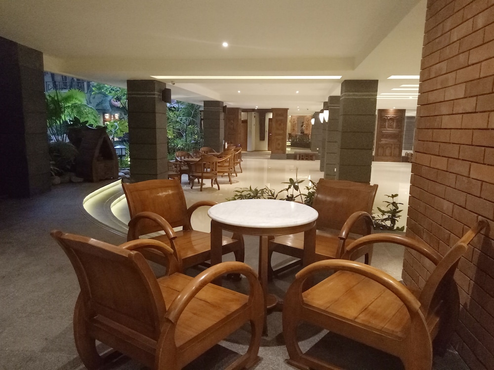 Sukajadi Hotel, Convention and Gallery 26/27