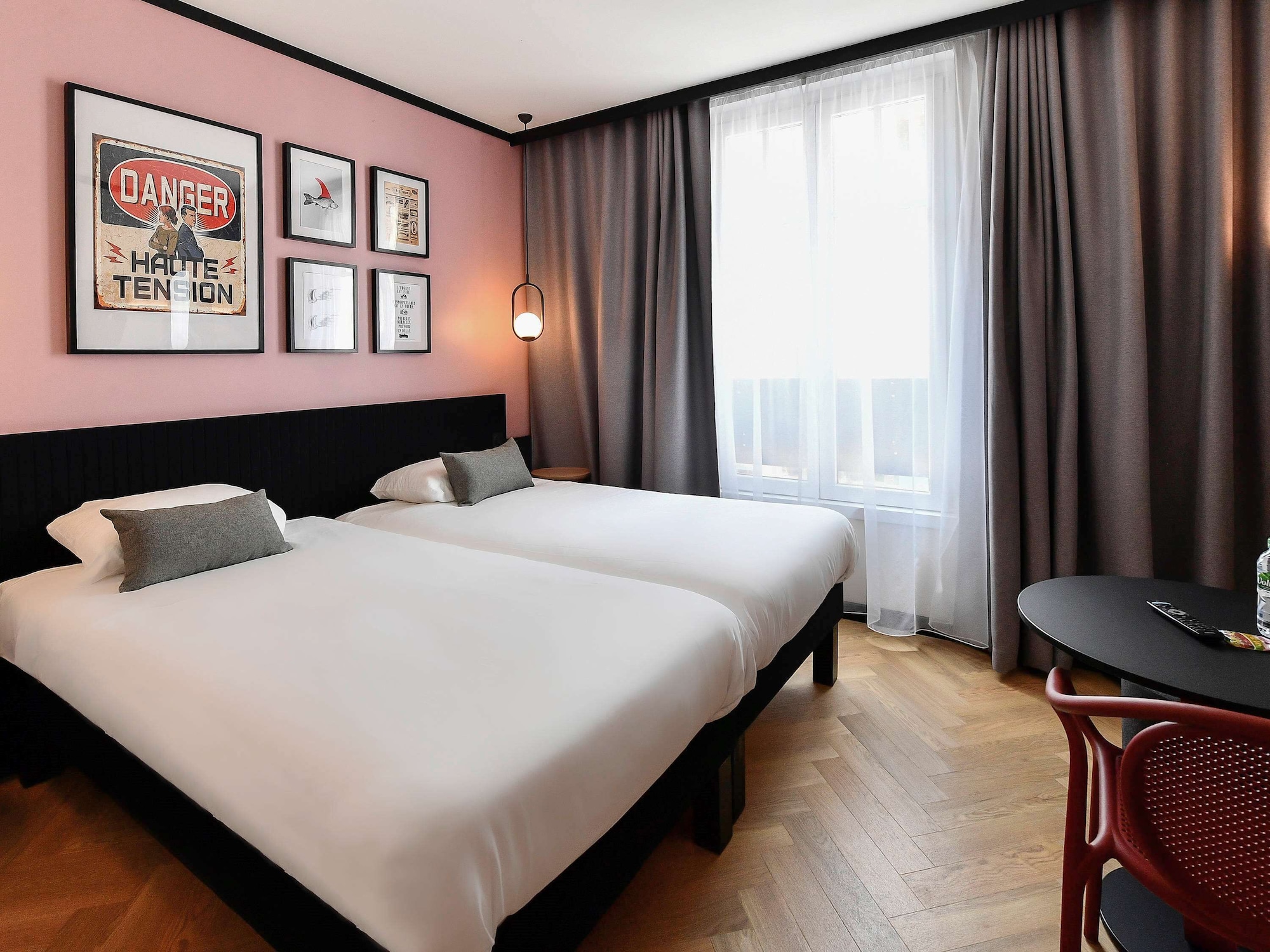 DESIGN, TWIN BEDS