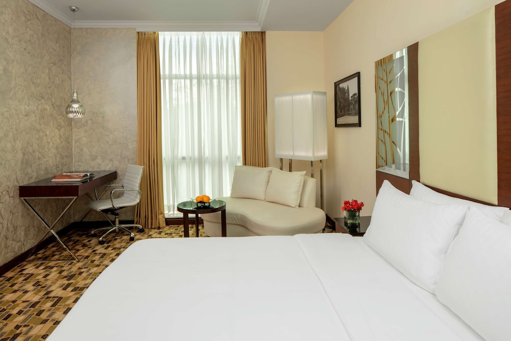 Radisson Blu Atria Bengaluru 22/76
