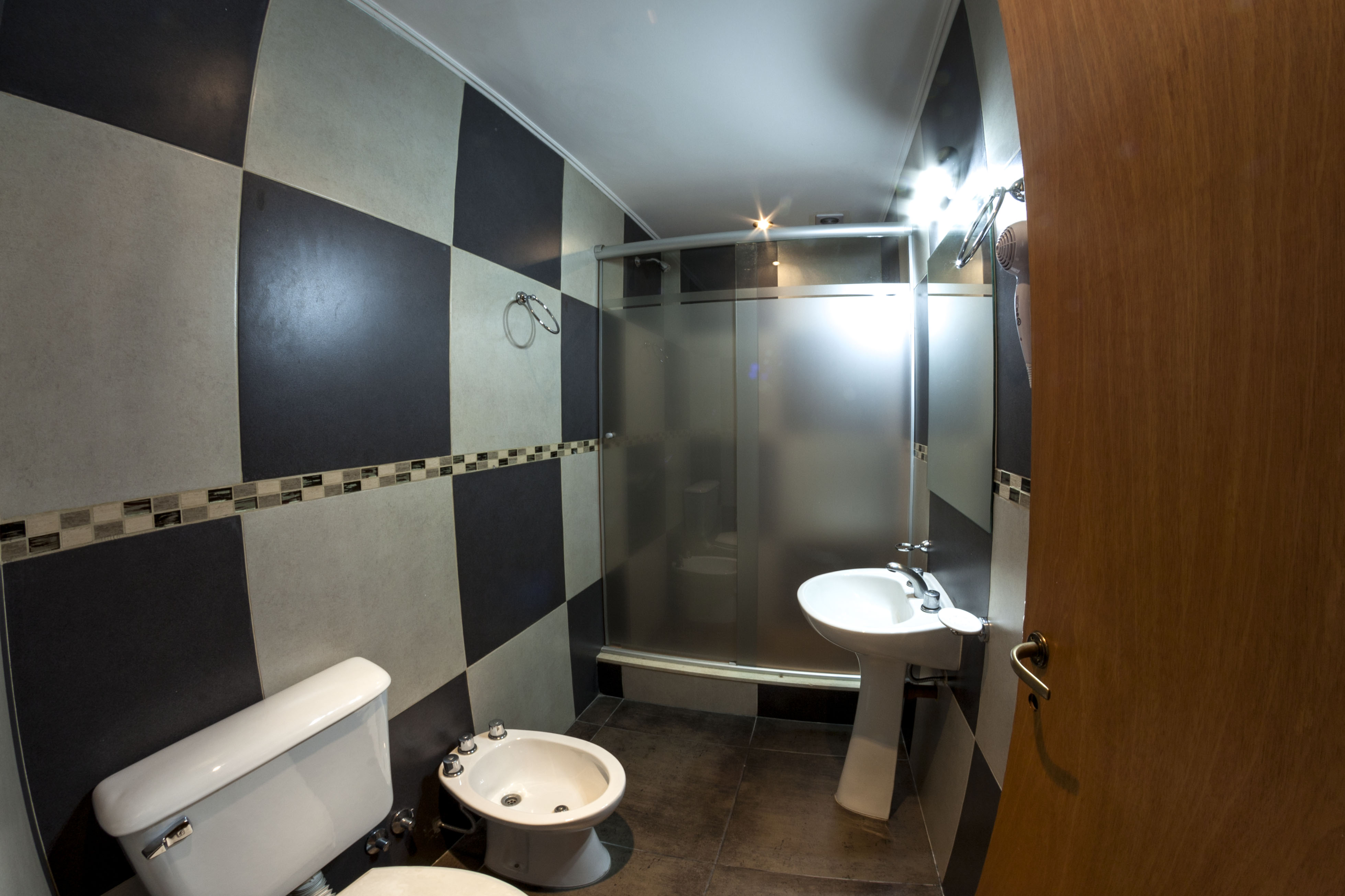 HOTEL REINA 16/18