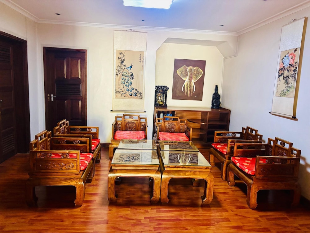 Fang Fang Hotel 23/50