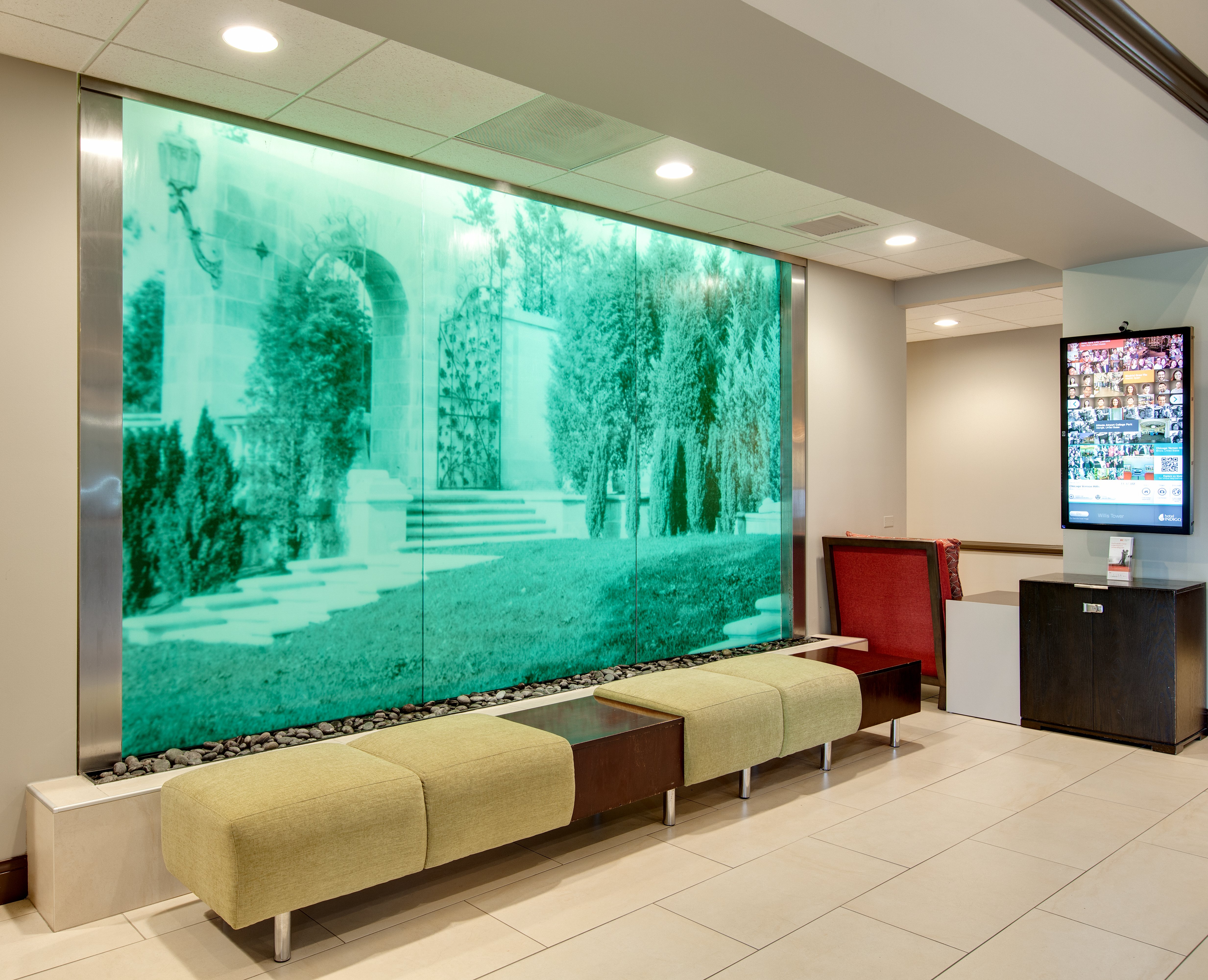Hotel Indigo Vernon Hills 15/37