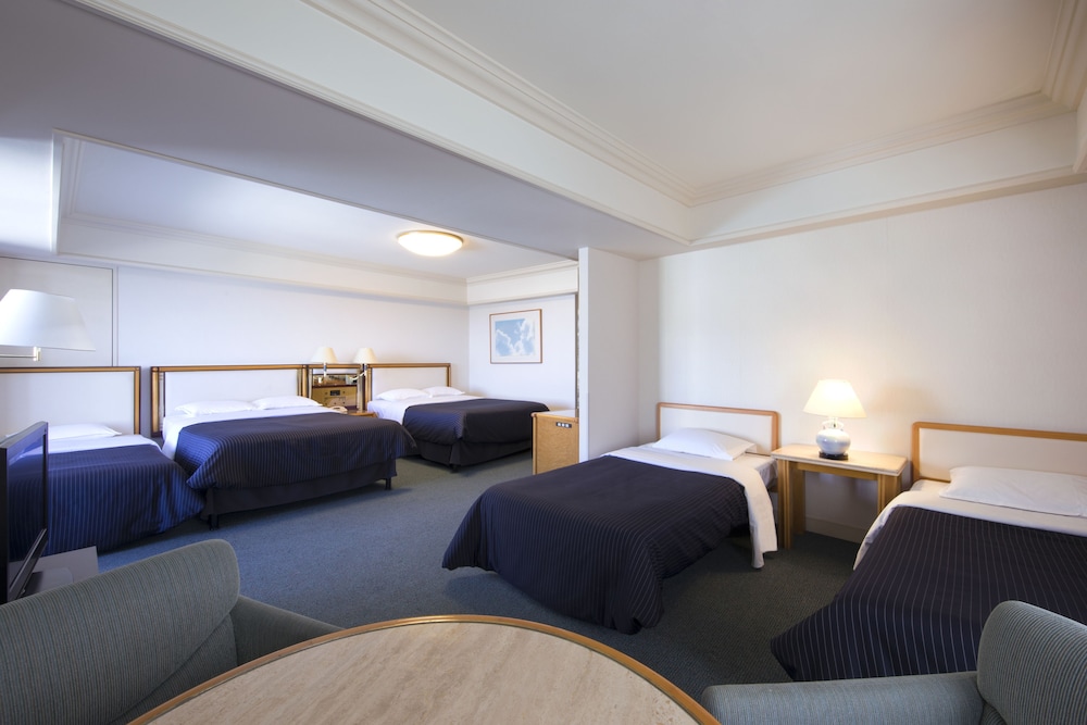 Sheraton Grande Tokyo Bay Hotel 13/81