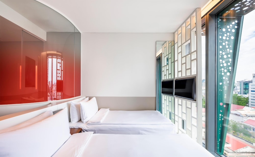 BASIC, TWIN BEDS, CITY VIEW