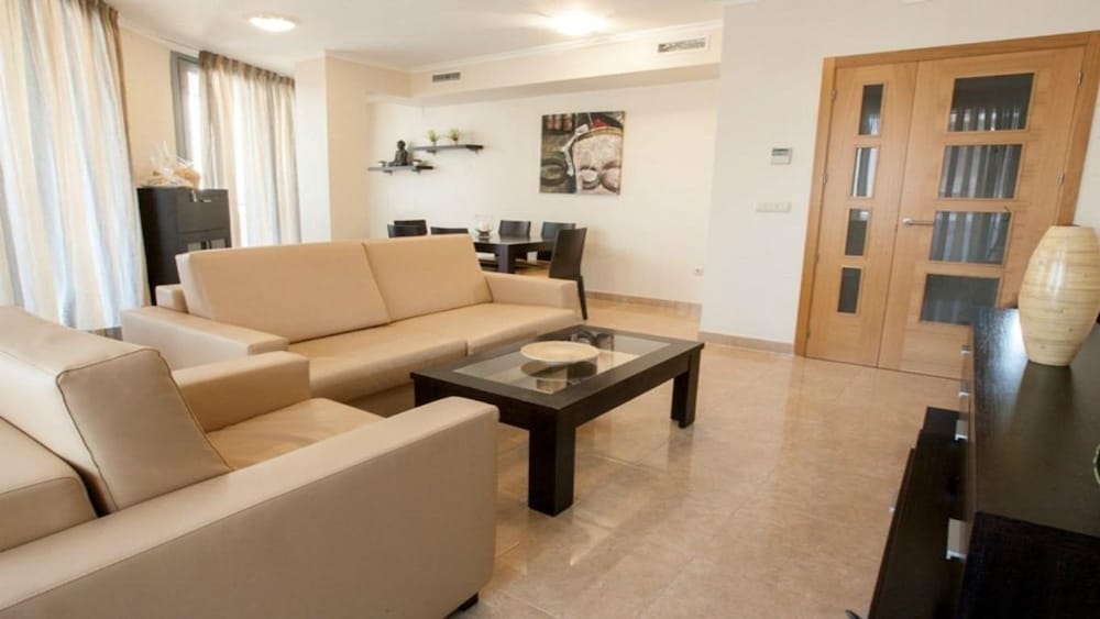 Apartamentos del Mar 18/28