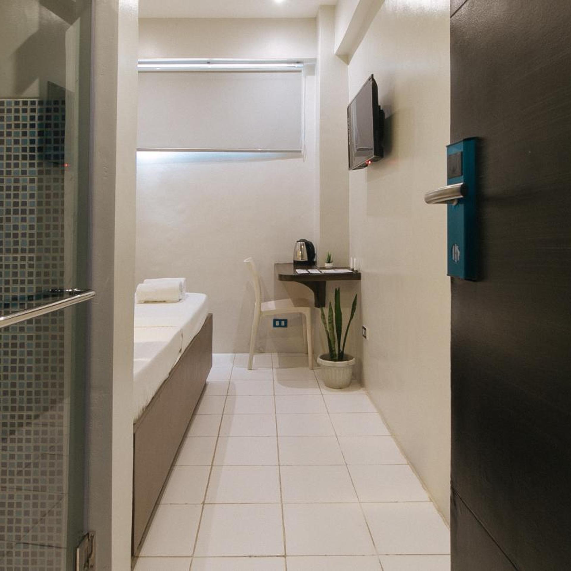 Urbanview at San Antonios Place Sampaloc Manila 24/26
