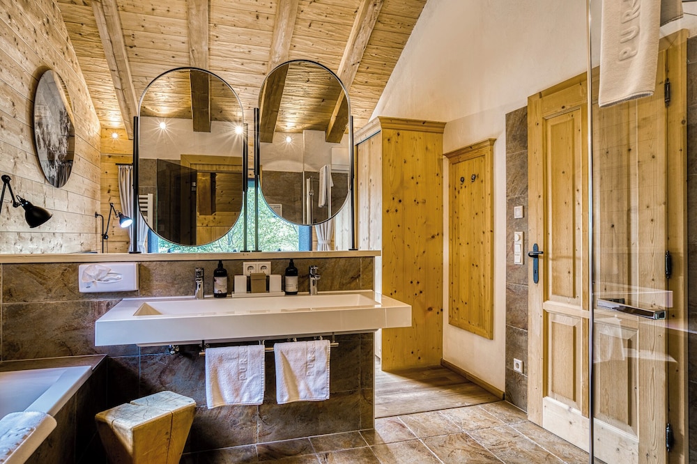 1 Bedroom, Signature, Chalet, Queen Bed, Sofa, Private Spa، Puradies 6/7