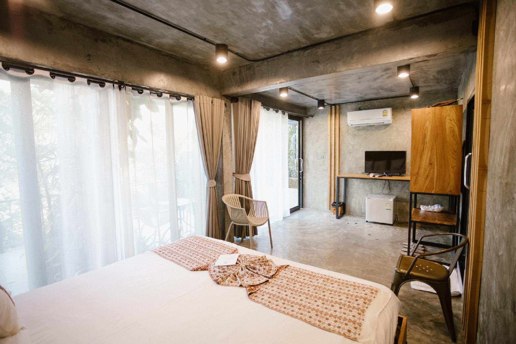 Blue, Queen Bed، Cocoa Valley Resort 2/2