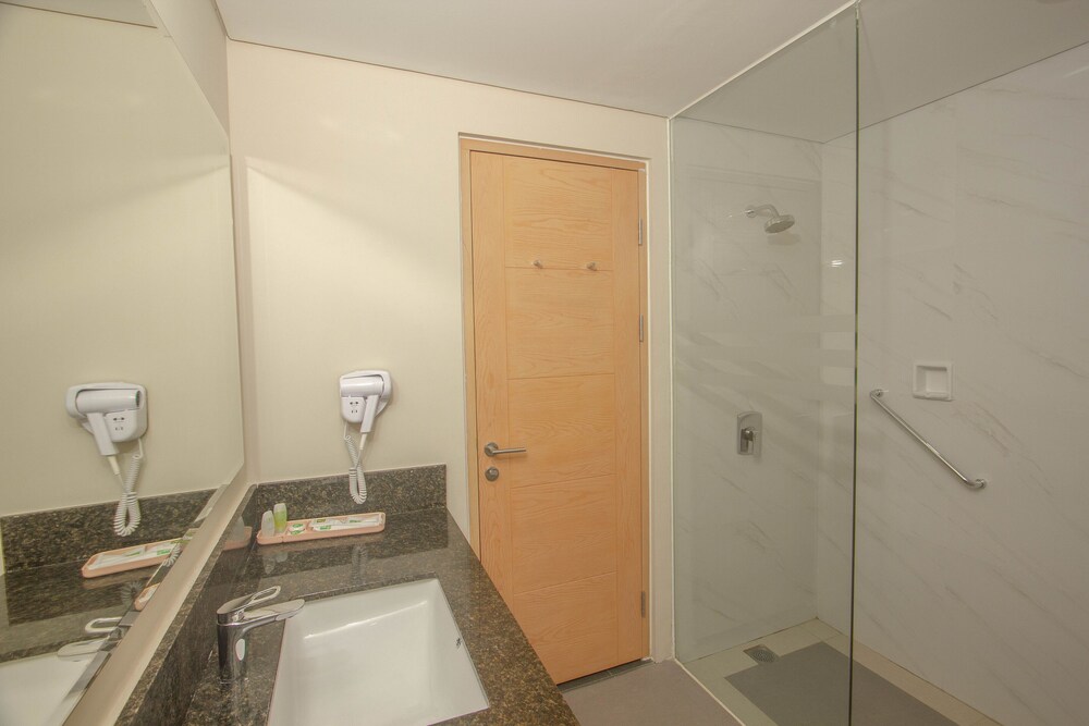 La Prima Hotel Flores 27/76