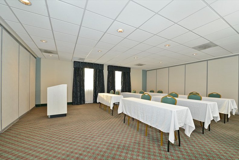 Holiday Inn Express and Suites Tacoma South Lakewood, an IHG Hotel 27/64