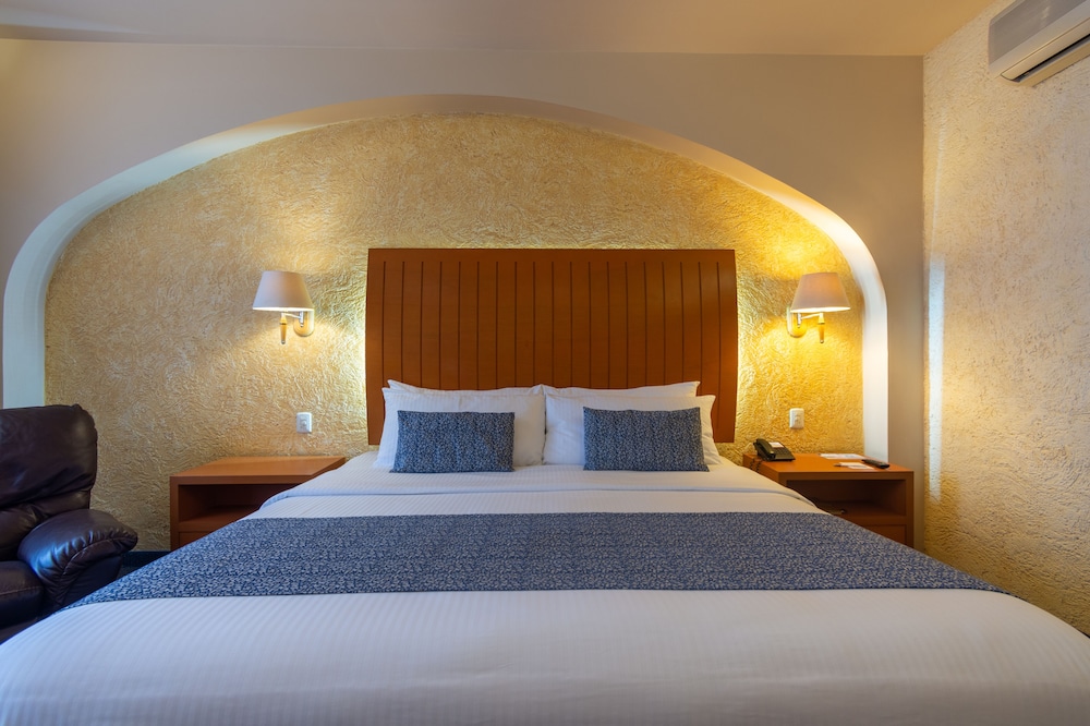Hotel Flamingo Inn 27/67