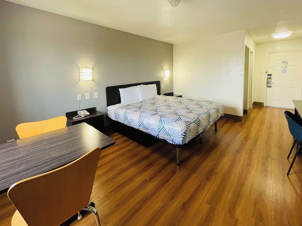 Motel6 Duncanville, TX - Dallas 22/46