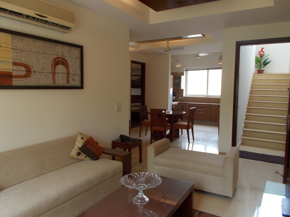 Ahuja Residency Sector 44 Noida 21/39