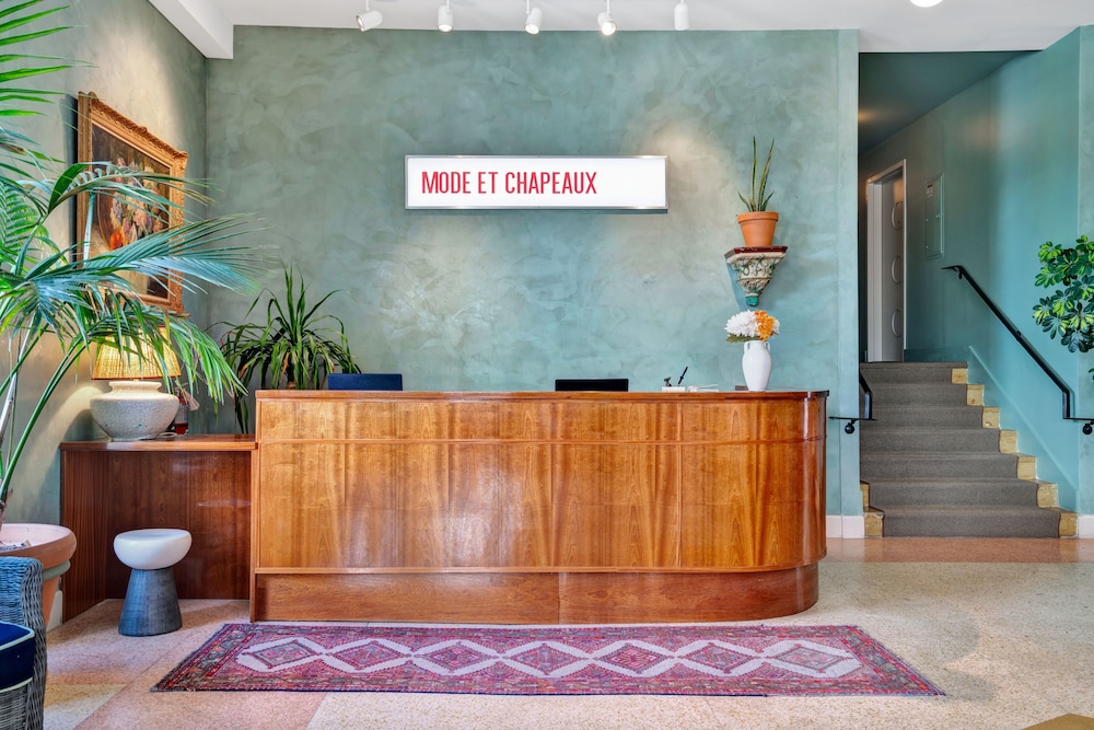 Hotel Trouvail Miami Beach 11/71