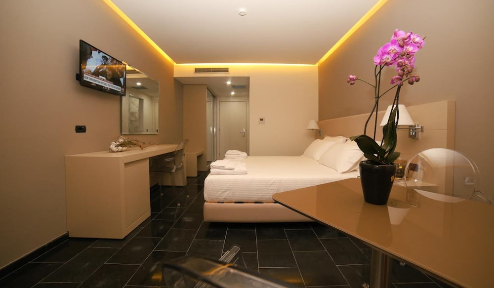 Hotel Palace Vlore 44/48