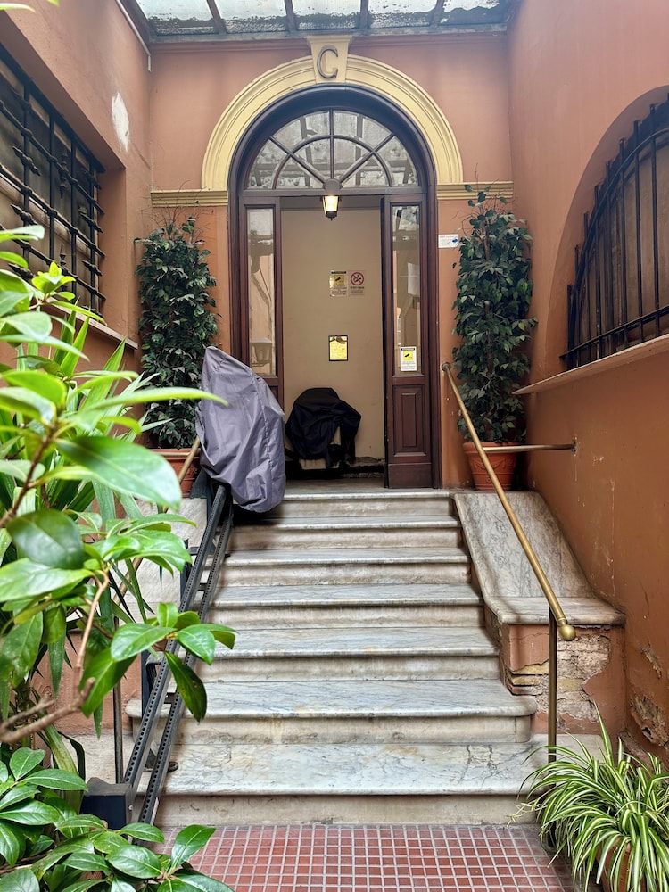 Nazionale Palace Suites 2/31