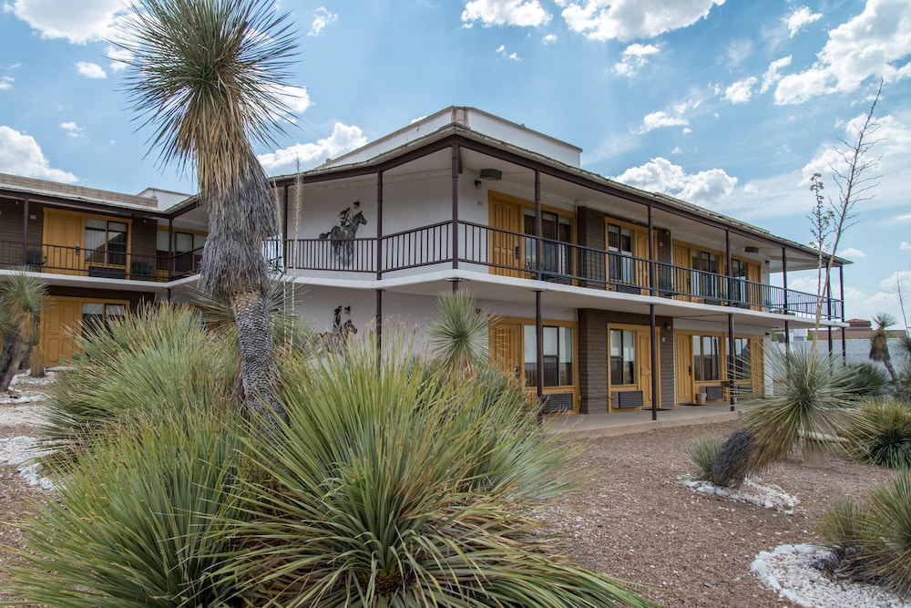 Tombstone Lookout Lodge, SureStay Collection by Best Western 2/49