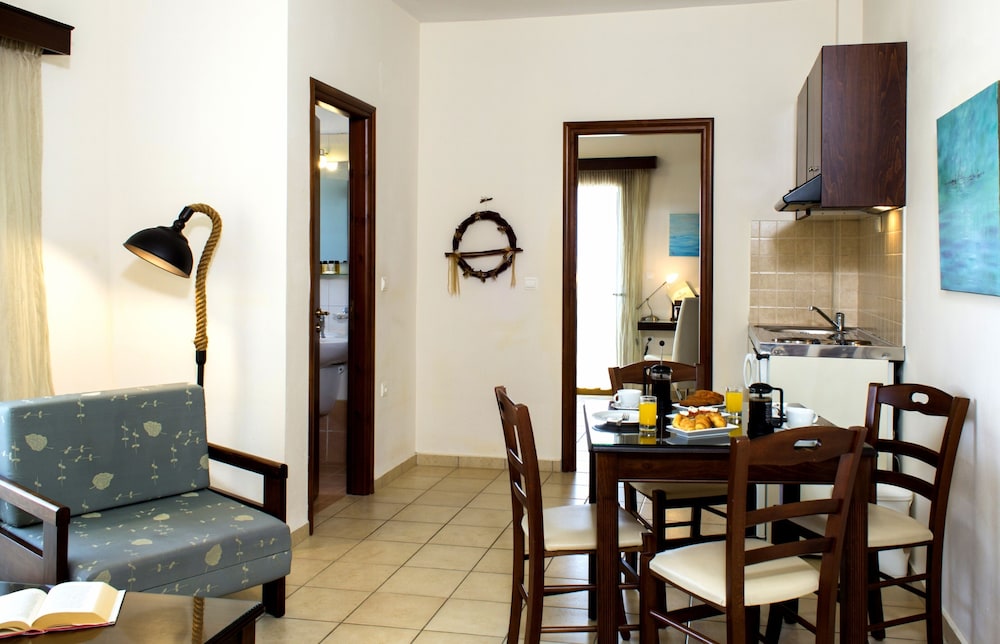 Aphrodite Beach hotel 35/50