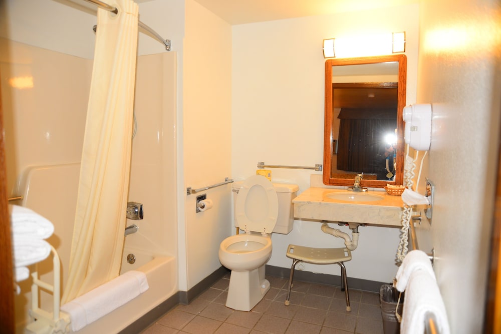 Budget Inn Express 44/46