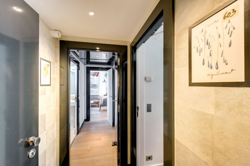 Le A Hotel 25/40