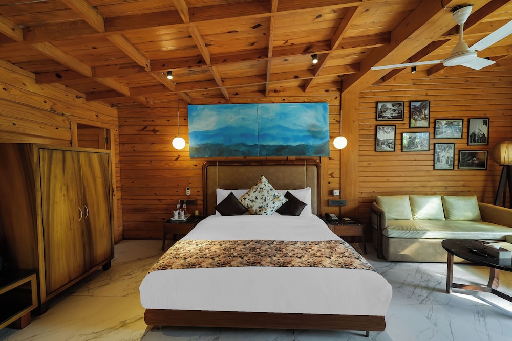 Premium, Cottage, King Bed, Pine View