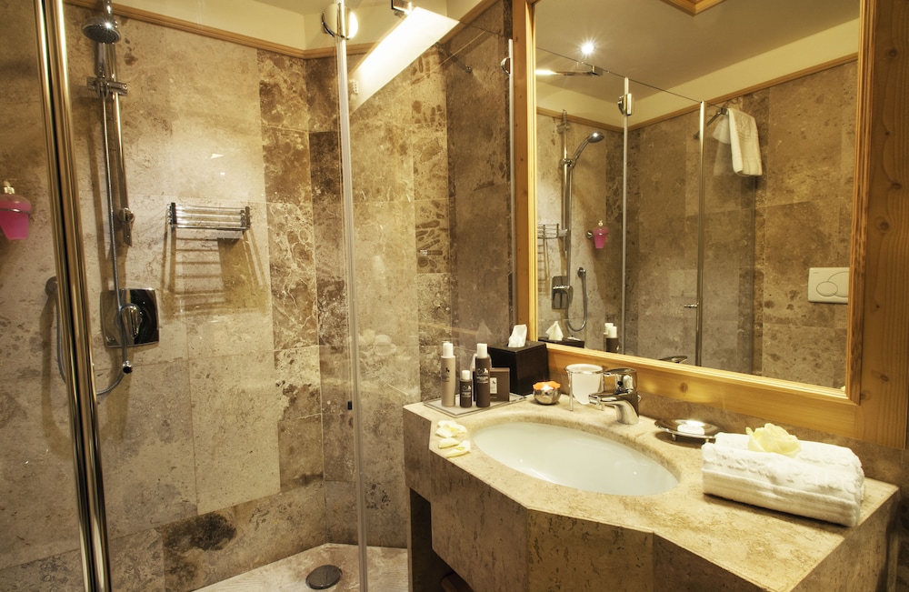 Cristal Palace Hotel 52/53