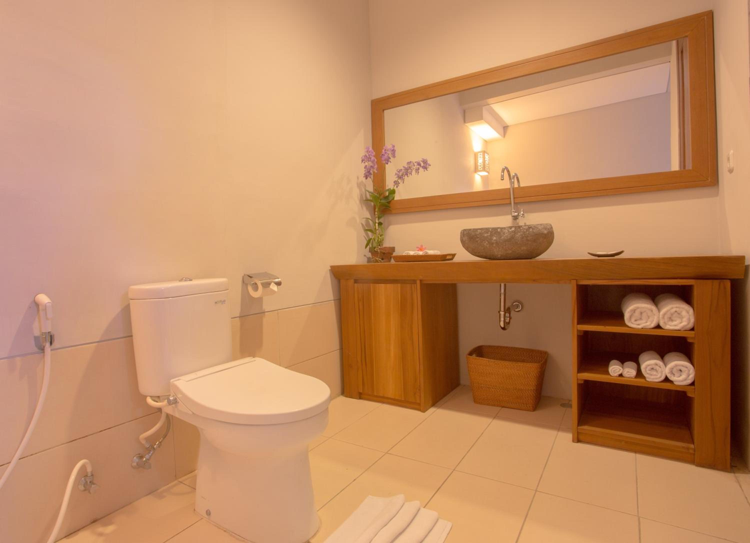 Reddoorz Nelayan Canggu 24/24