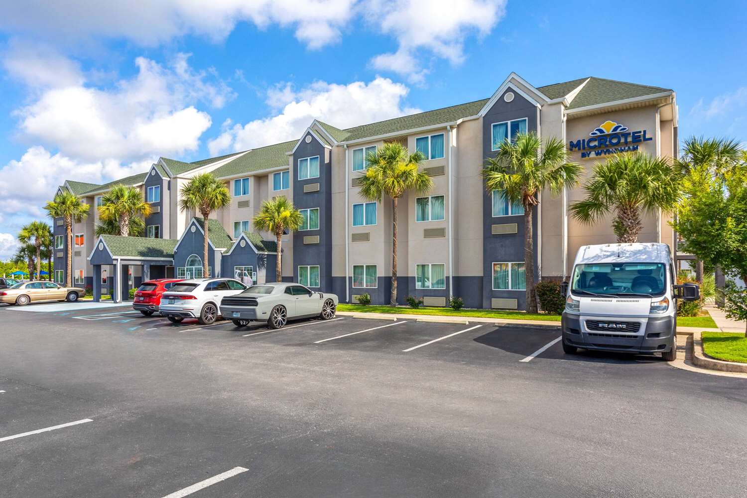 Microtel Inn & Suites by Wyndham Panama City 35/43