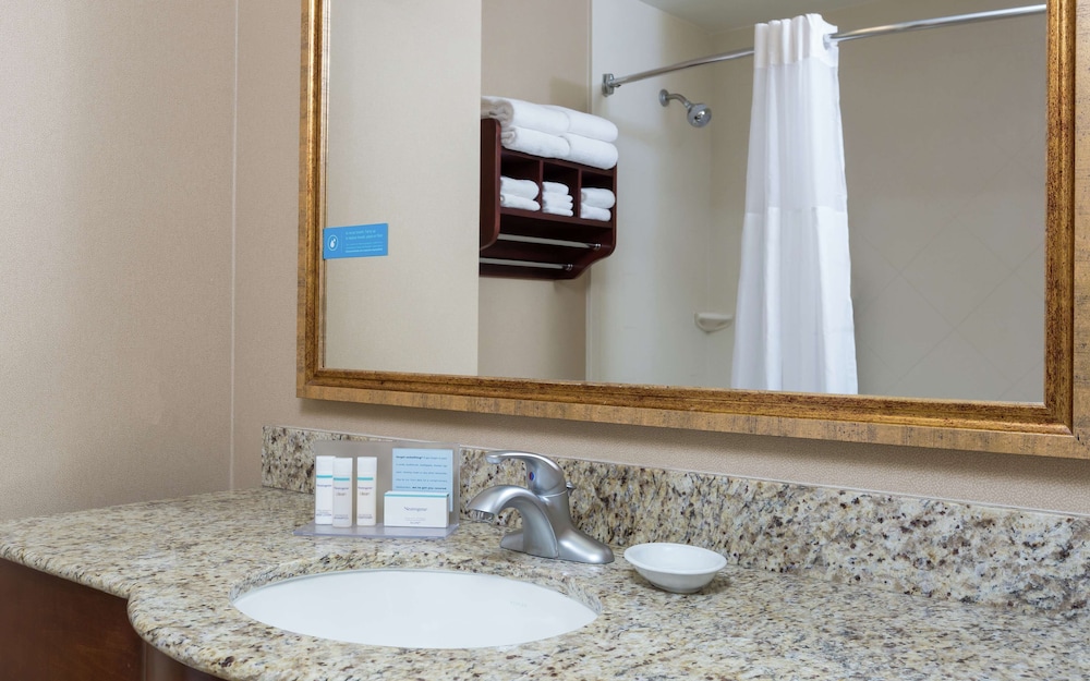 Hampton Inn Suites Lodi 29/65