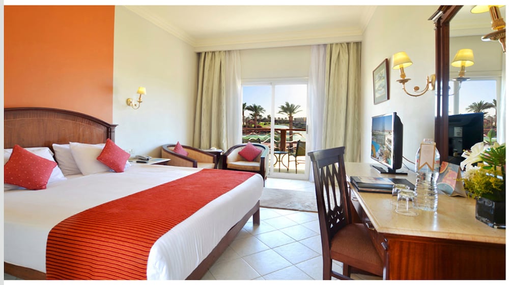 STANDARD, DOUBLE OR TWIN BED, GARDEN VIEW