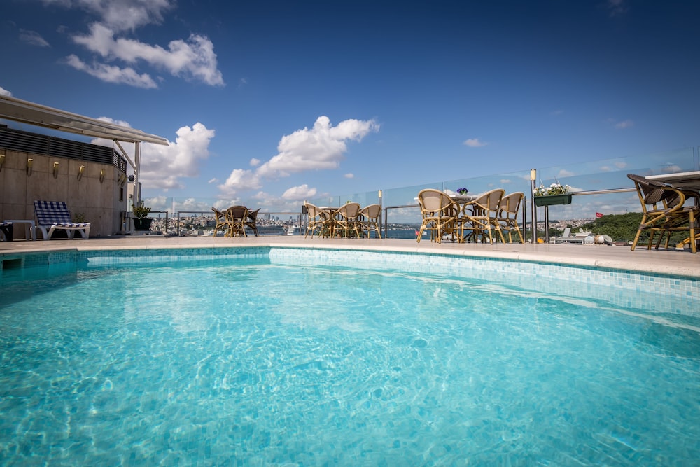 Orka Royal Hotel 49/50