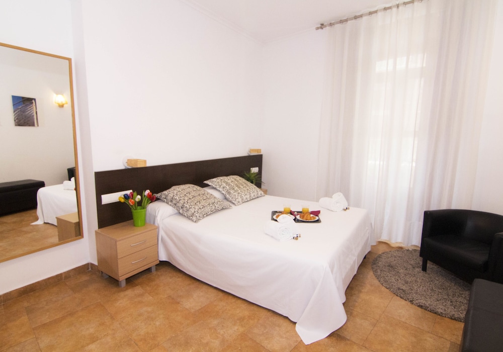 1 BEDROOM, APARTMENT