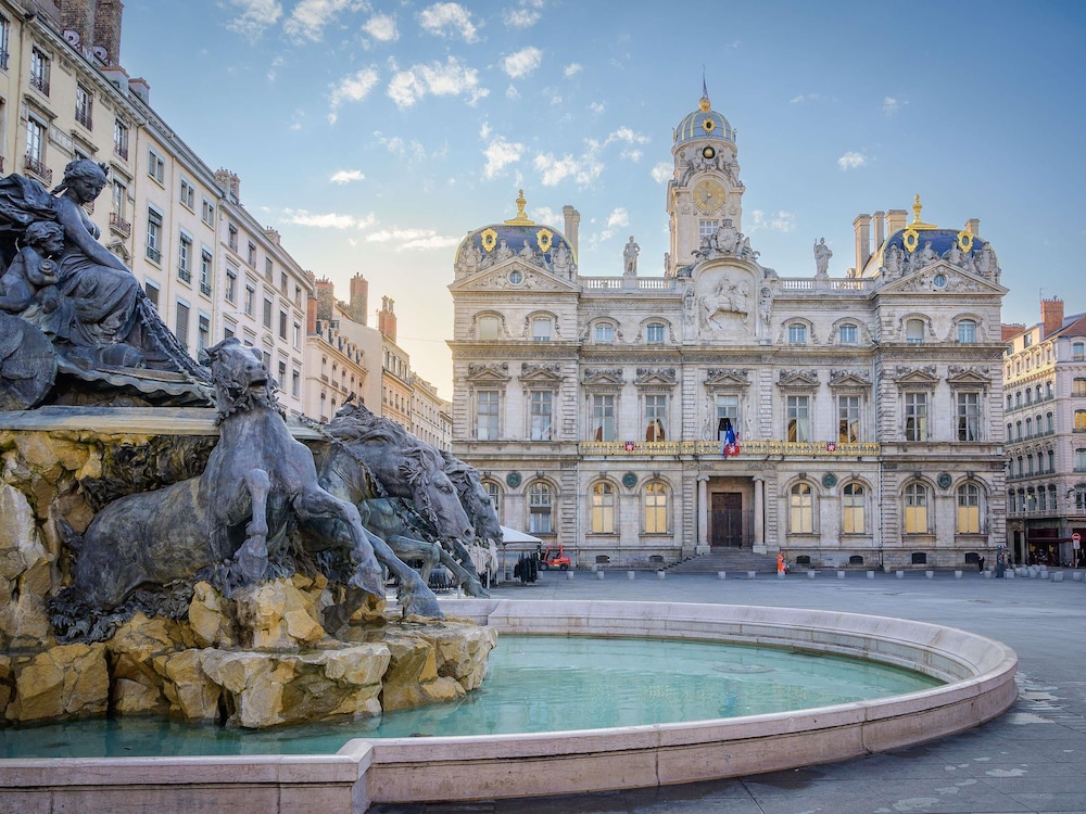 Greet Hotel Massieux Lyon Nord 44/49