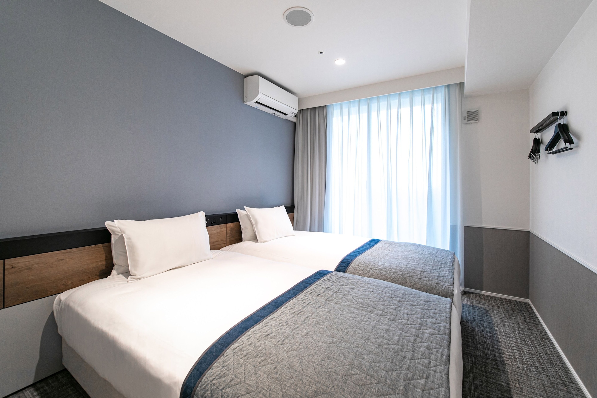 STANDARD, TWIN BEDS