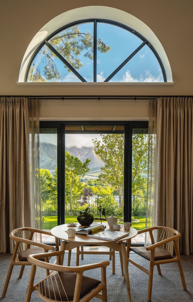 Leeu Estates 38/49