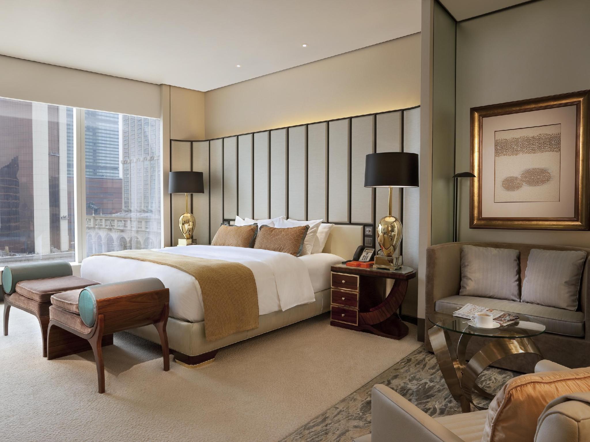 Grand, Macau