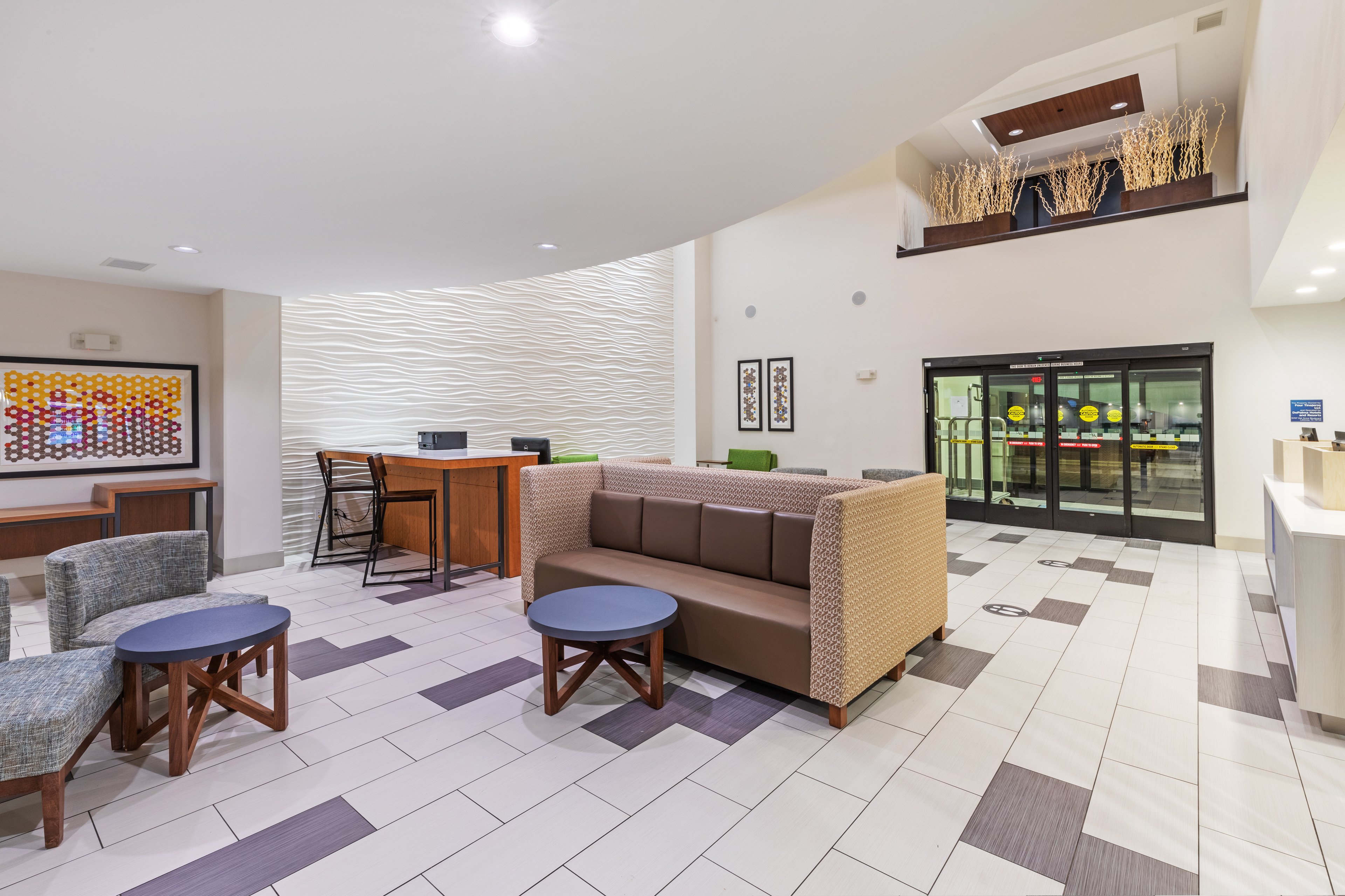 Holiday Inn Express & Suites Austin NW - Lakeway 15/50