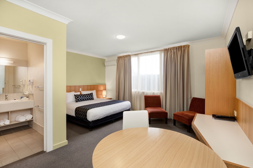 ADELAIDE ROAD MOTOR LODGE 38/49