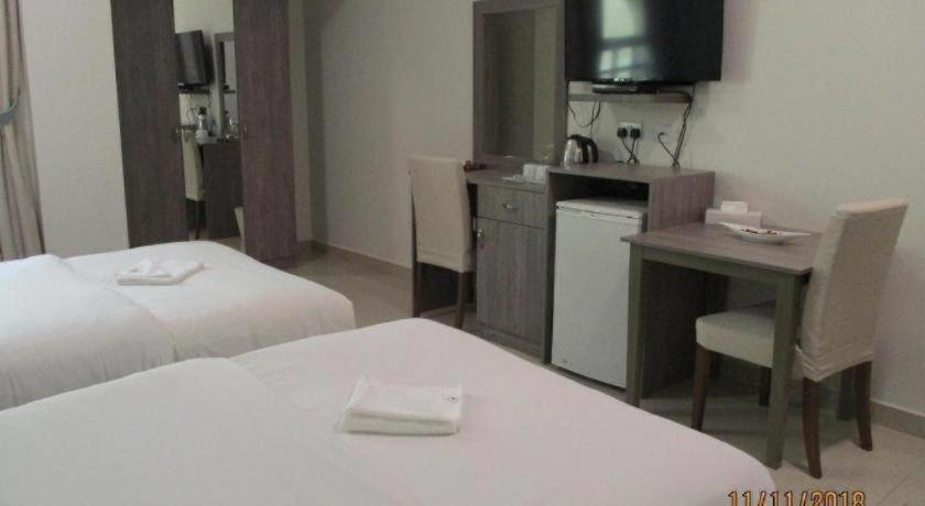 Sovereign Hotel 15/39