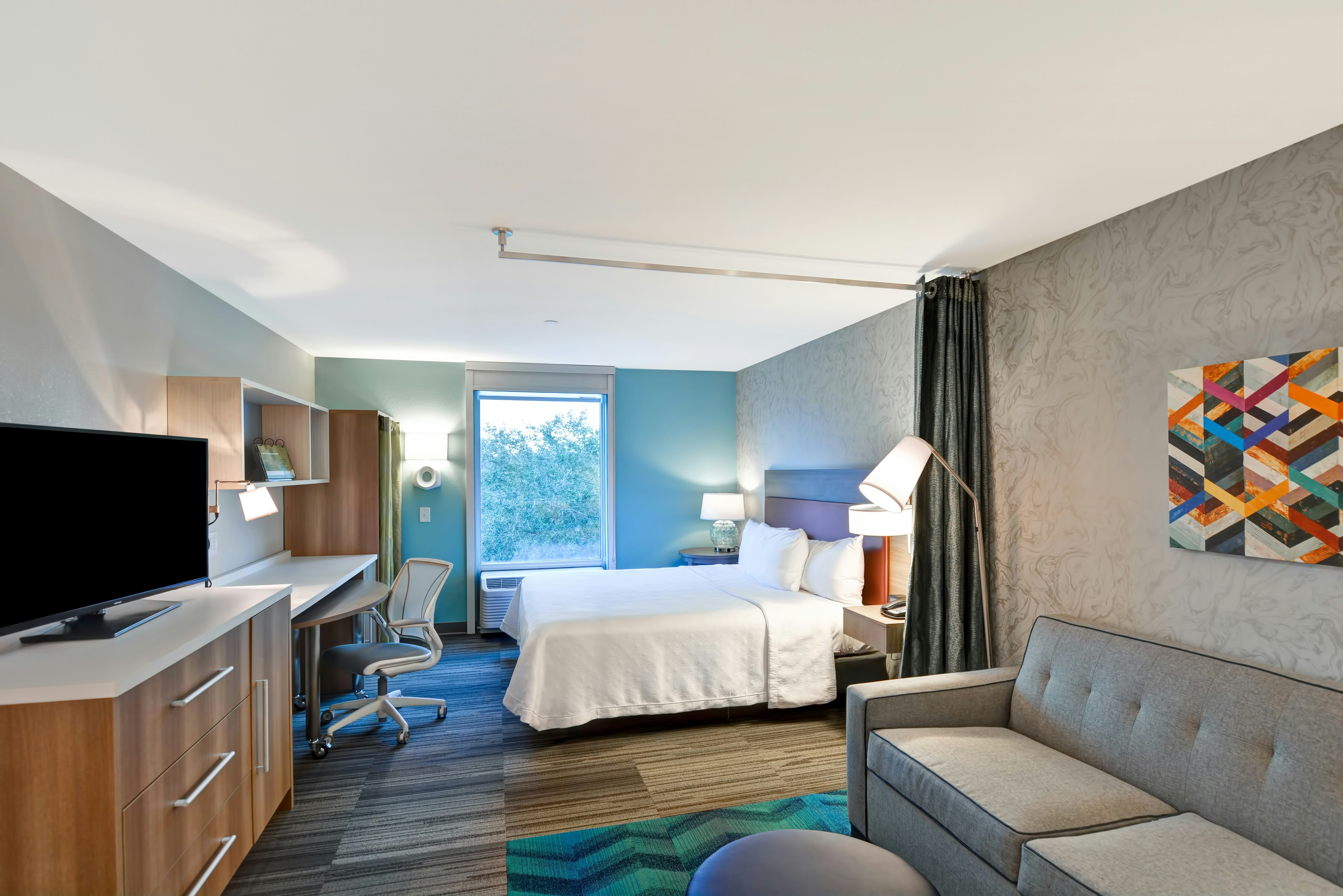 STUDIO, KING BED, ACCESSIBLE