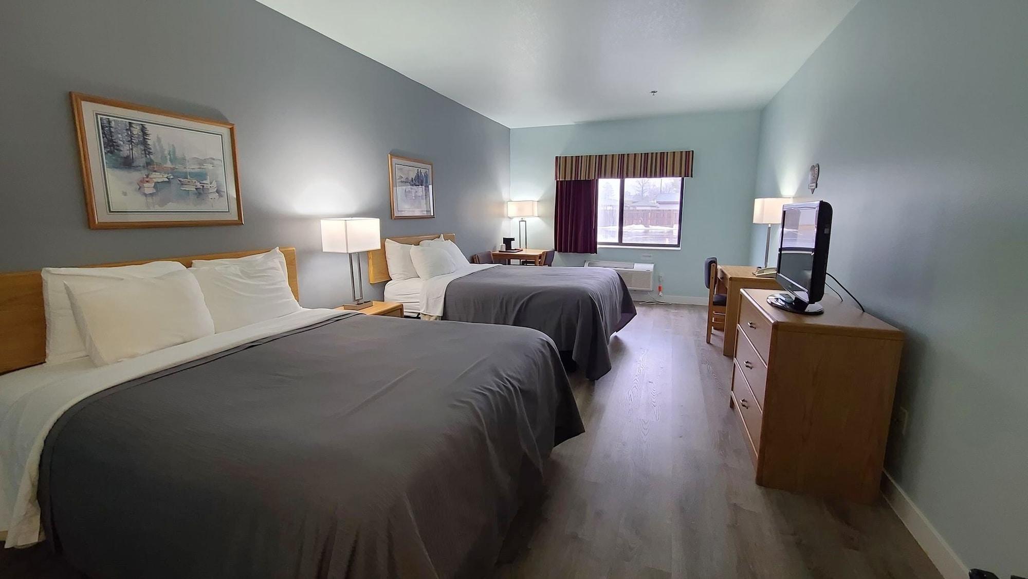 Standard, 2 Queen Beds, Pet Friendly
