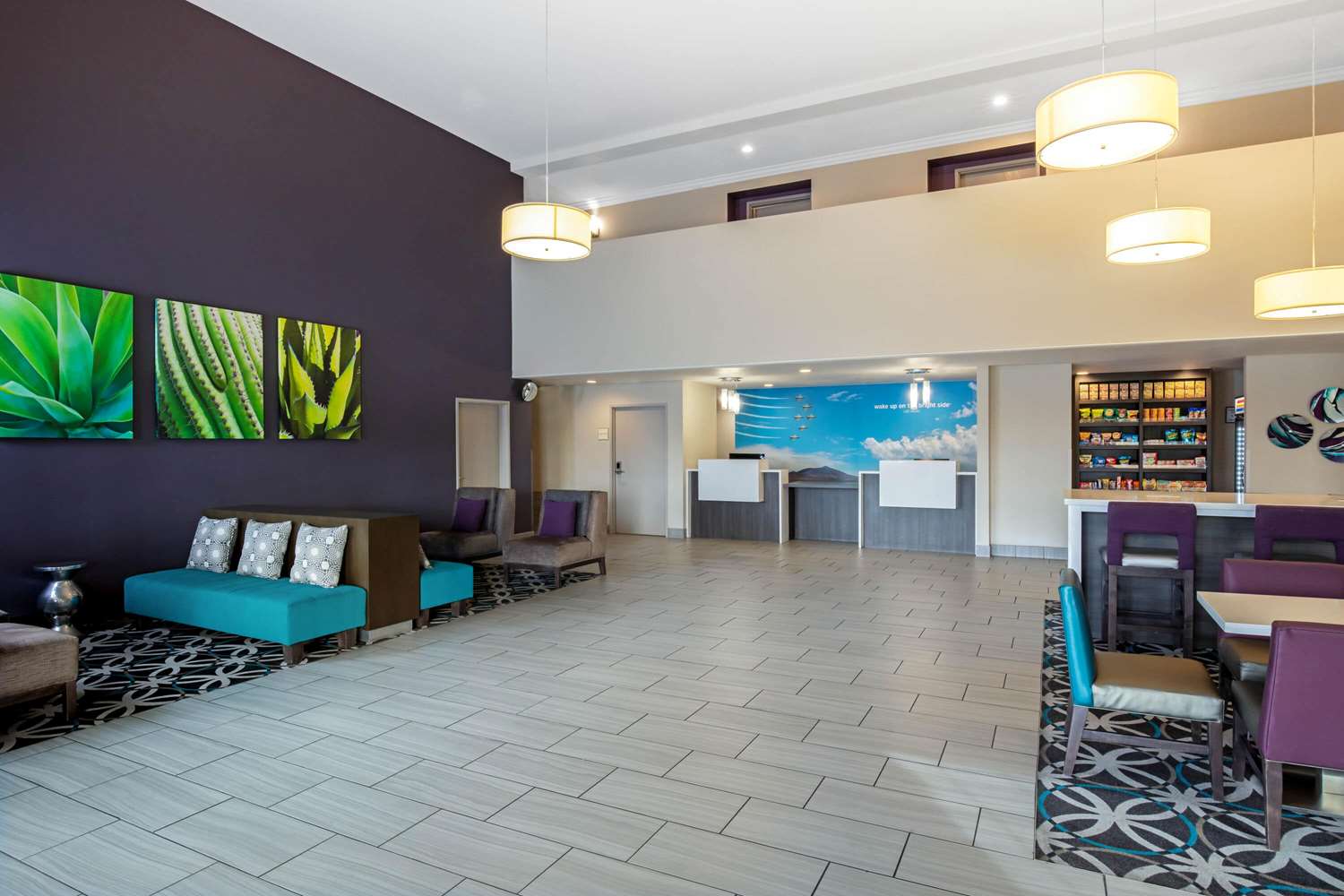 La Quinta Inn and Suites by Wyndham Las Vegas Nellis 7/11