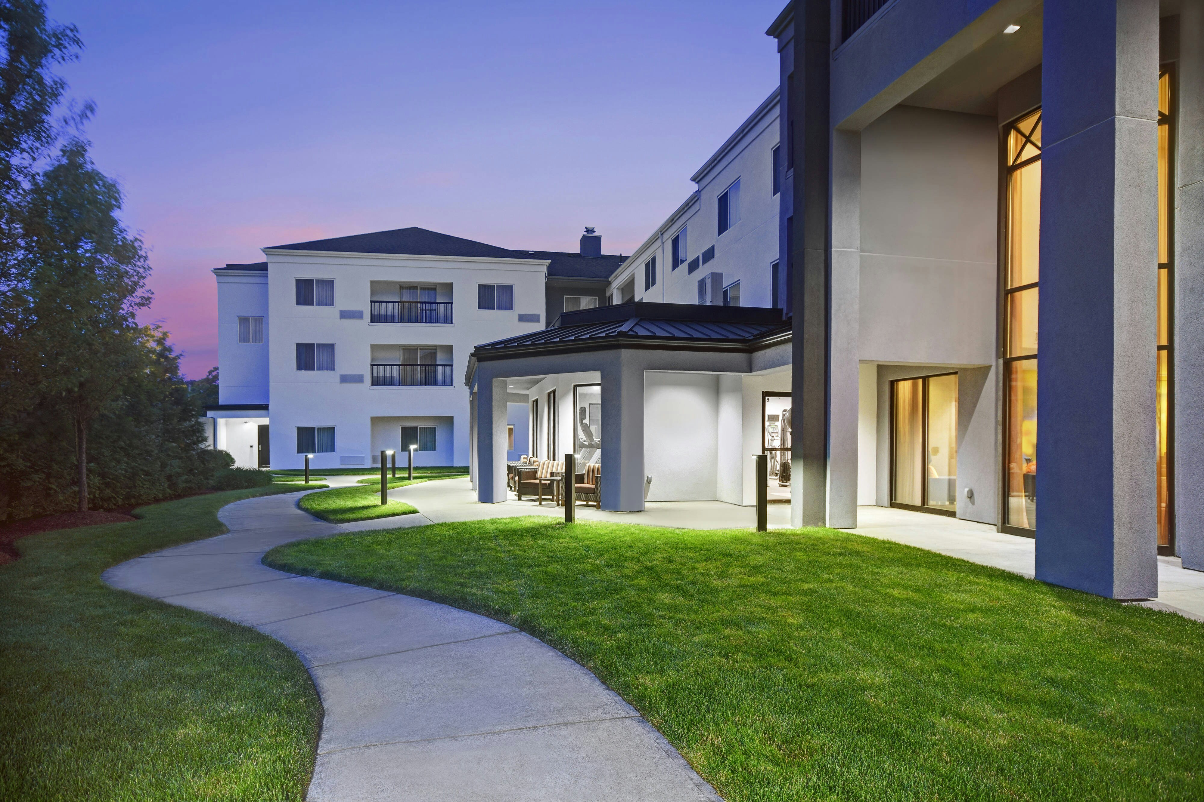 Courtyard Boston Raynham 20/21