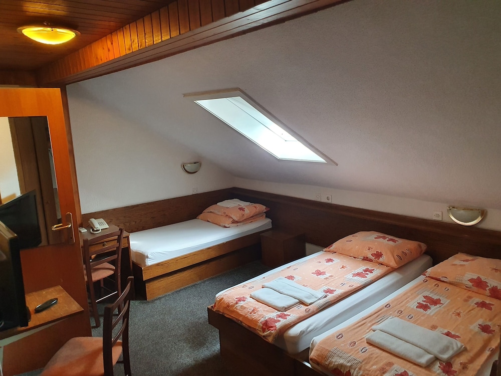 Pri Ancki 17/48